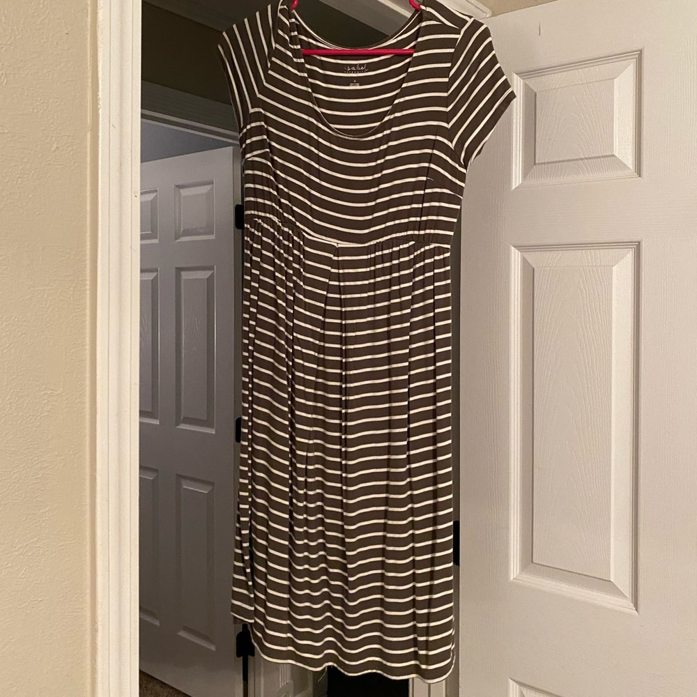 Olive Isabel Maternity Dress Size Small